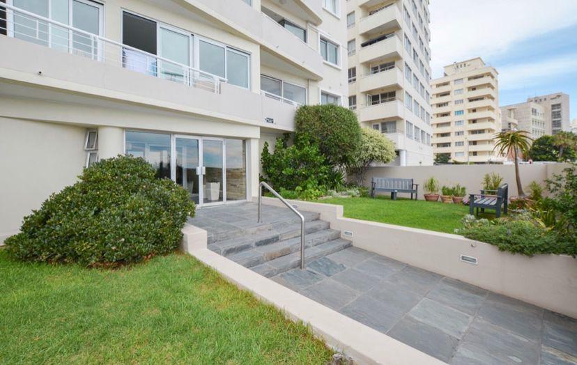 To Let 1 Bedroom Property for Rent in Sea Point Western Cape